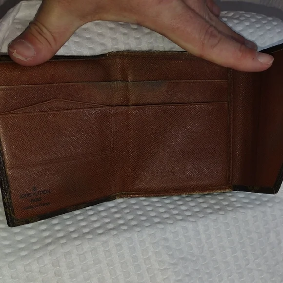 Louis Vuitton Men's Wallet Vintage Double Sided